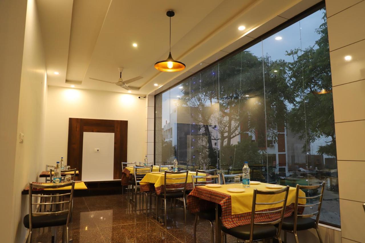 آغْرا Hotel Dream Comfort المظهر الخارجي الصورة