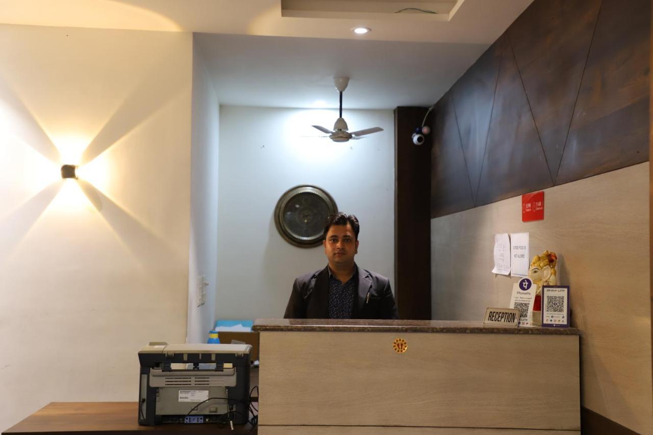 آغْرا Hotel Dream Comfort المظهر الخارجي الصورة